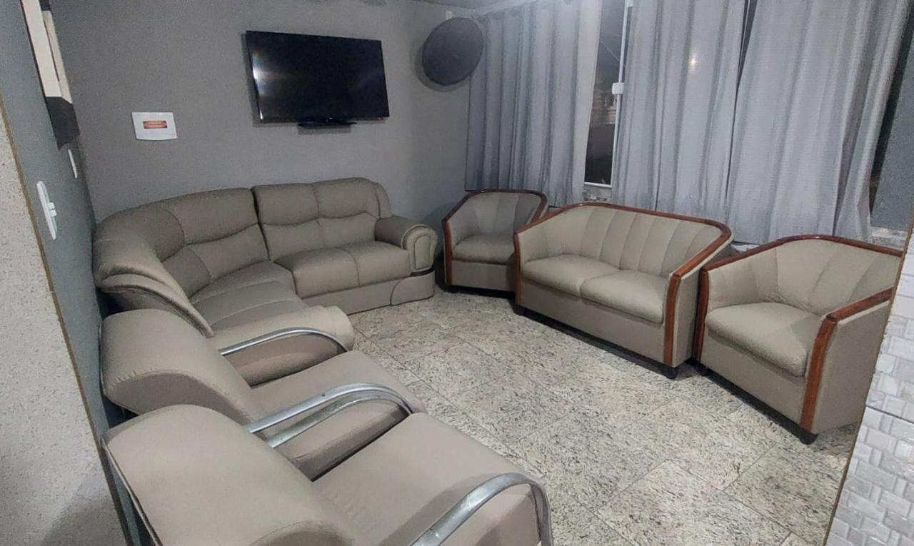 Hostel Falcao-Suites Privativas Com Ar Condicionado Rio das Ostras Exterior photo
