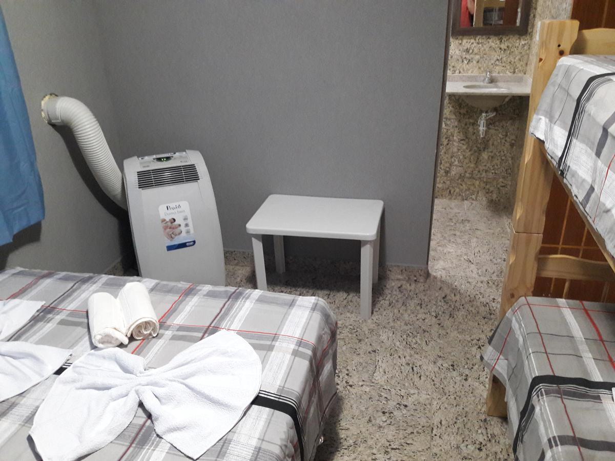 Hostel Falcao-Suites Privativas Com Ar Condicionado Rio das Ostras Exterior photo