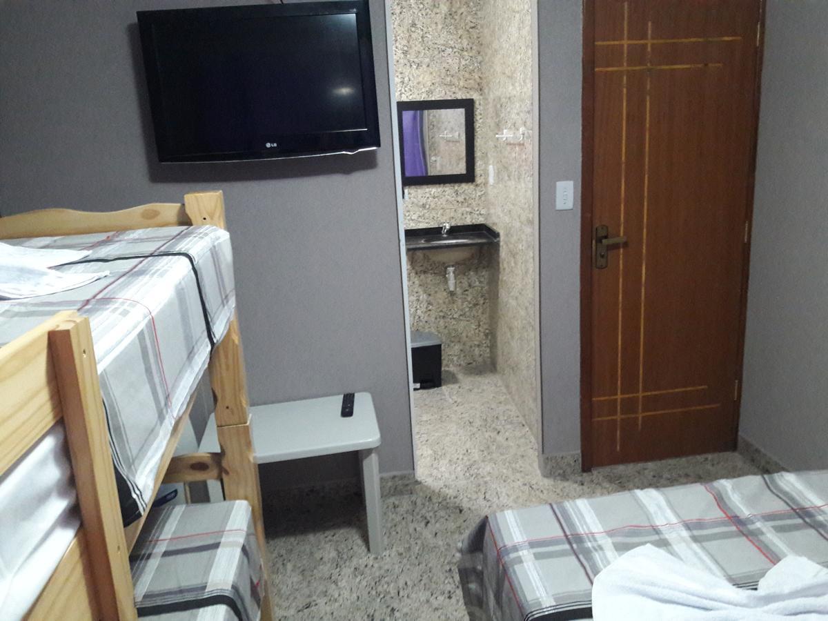 Hostel Falcao-Suites Privativas Com Ar Condicionado Rio das Ostras Exterior photo
