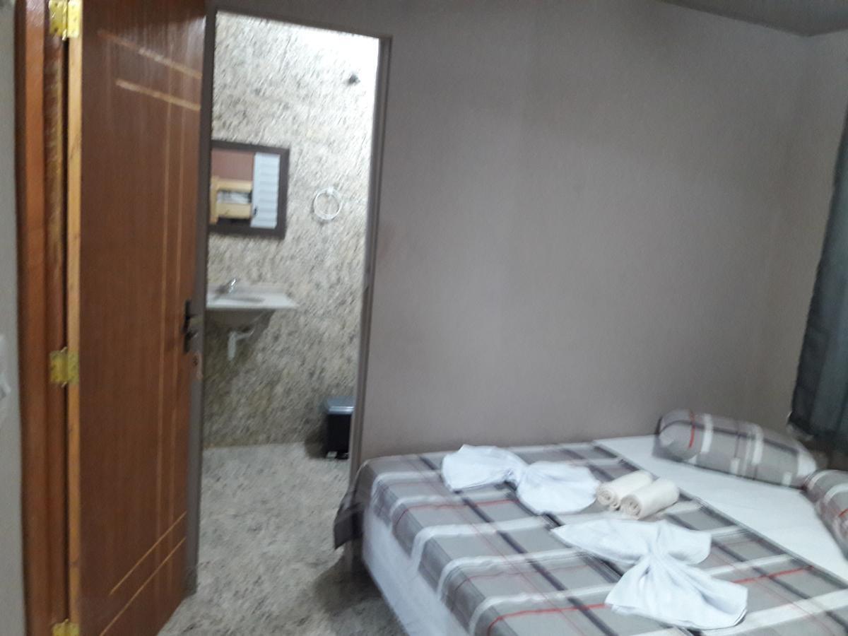 Hostel Falcao-Suites Privativas Com Ar Condicionado Rio das Ostras Exterior photo